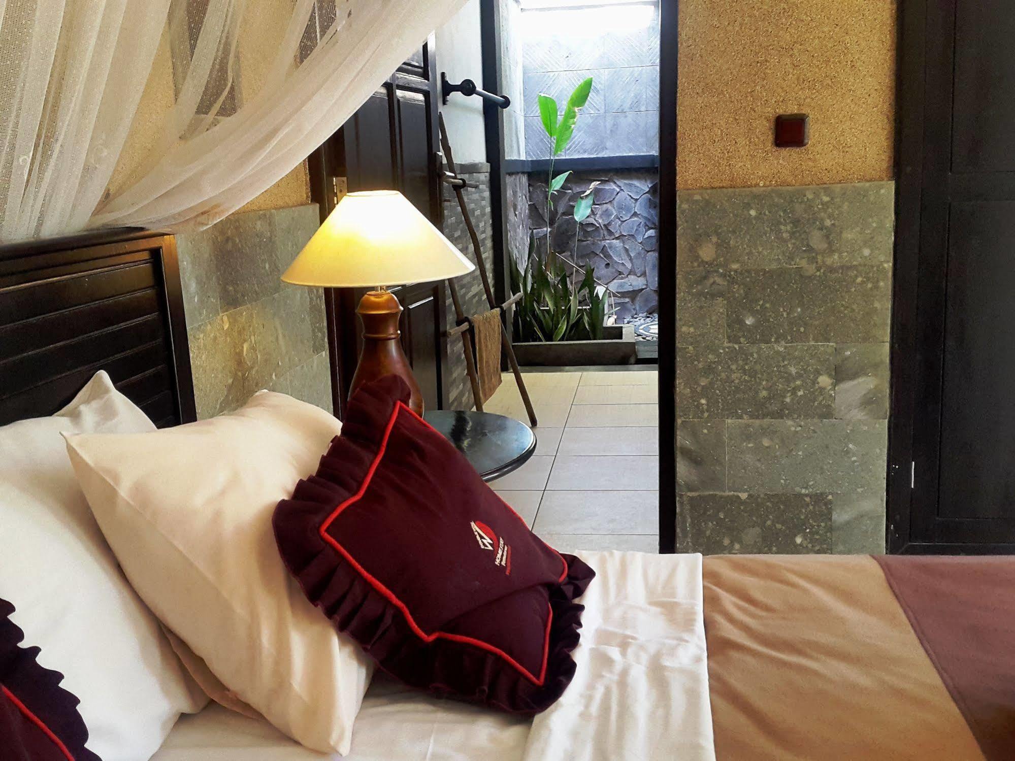 Doubleyou Homestay Pemuteran Экстерьер фото